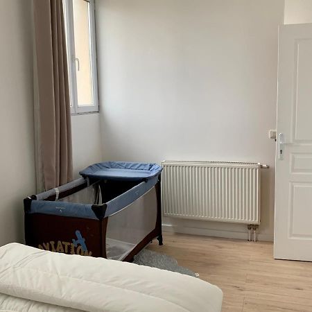 Agréable maison avec parking gratuit sur place. Saint-Denis  Extérieur photo