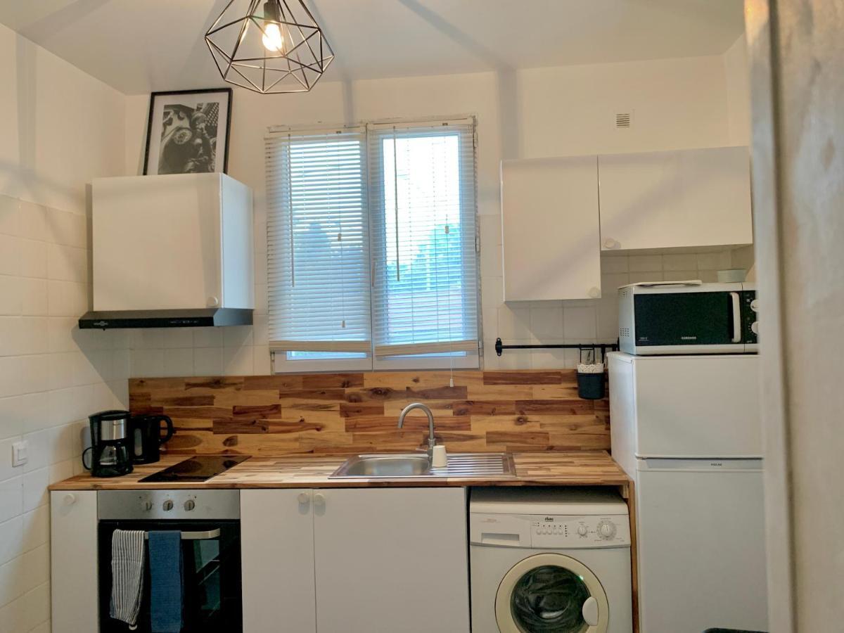 Agréable maison avec parking gratuit sur place. Saint-Denis  Extérieur photo